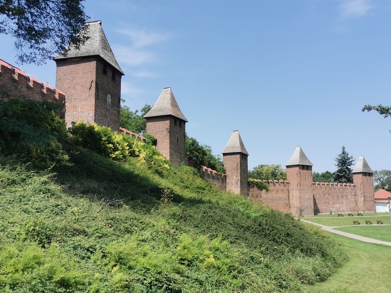 Stadtmauer von Nymburk. Foto: Reinhard Kallenbach