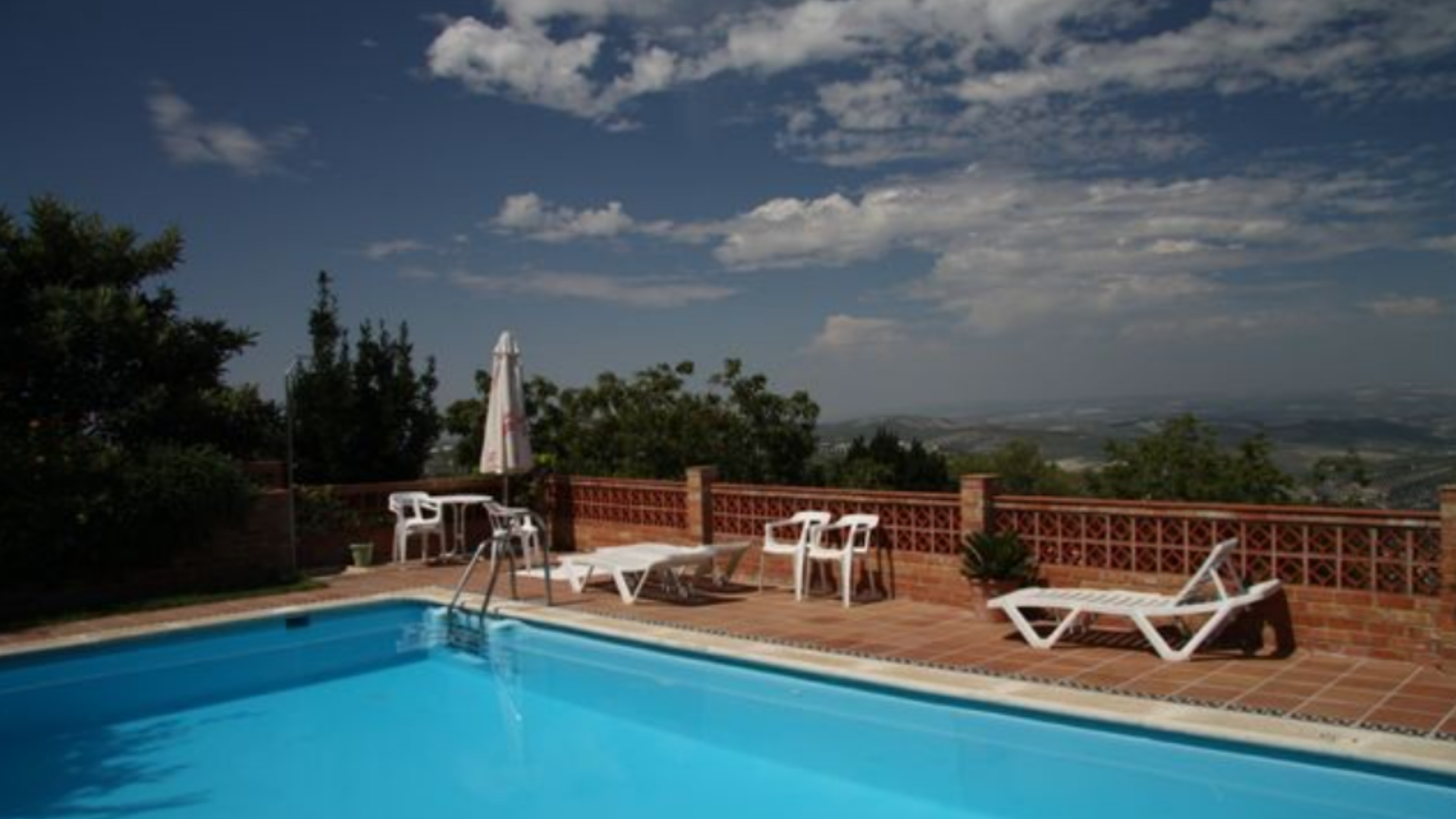 hotel rural con piscina
