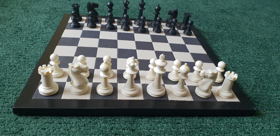 Hardwood Ebony Chess Set