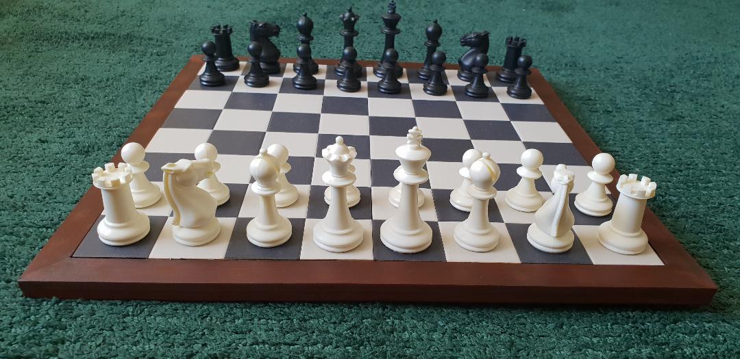 Hardwood Trad Chess Set