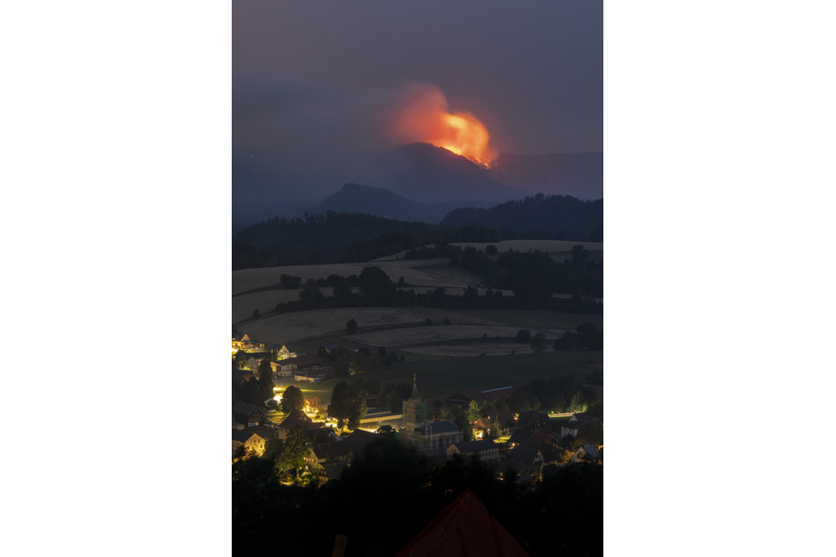 Feuer, Waldbrand, Sommer, Elbsandstein