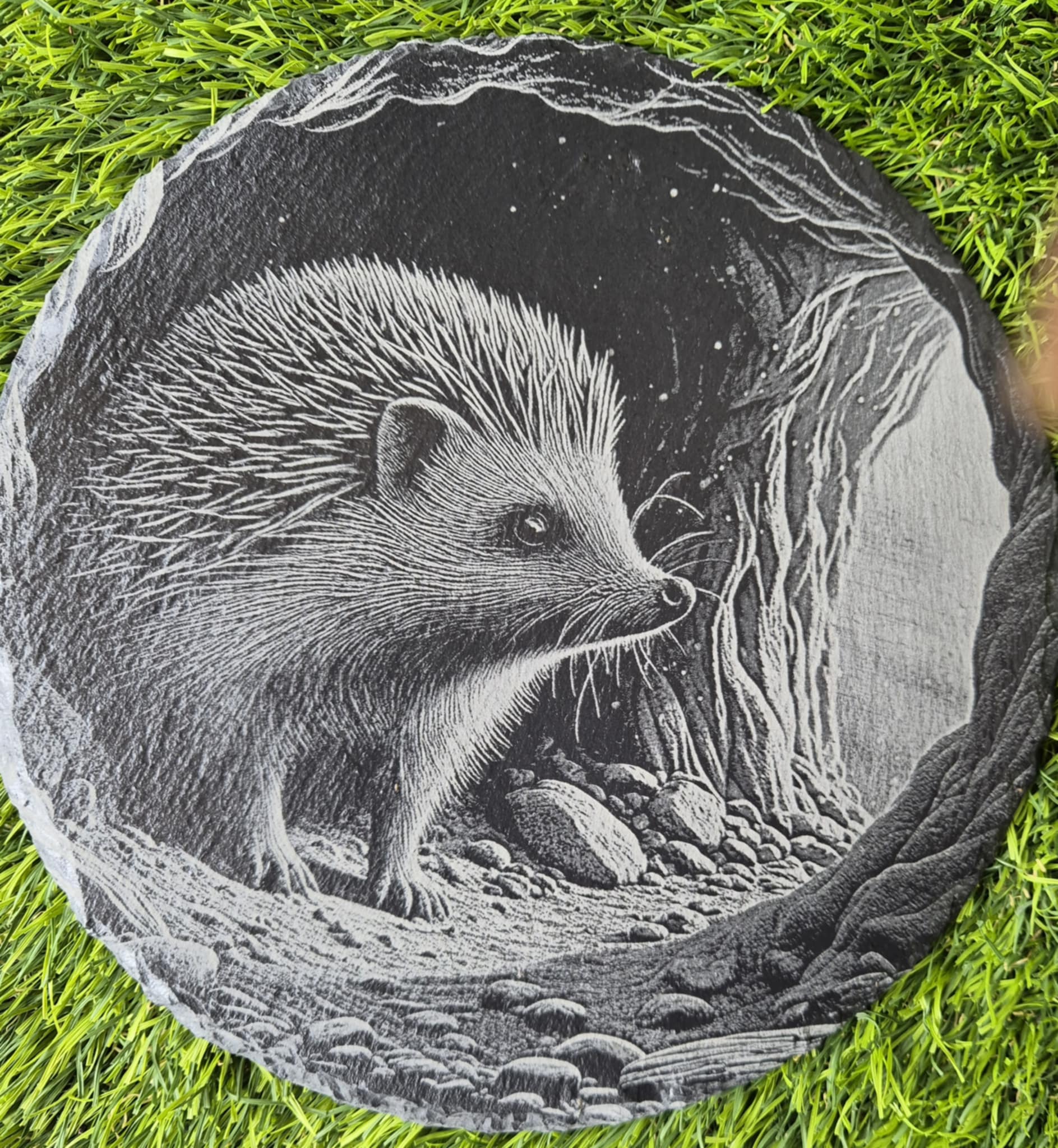 dessous de plat niglo dans sa grotte