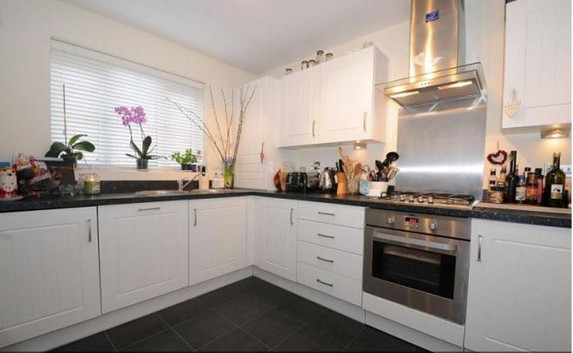 buy-to-let fishbourne chichester kitchen