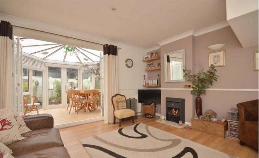 buy-to-let tangmere lounge