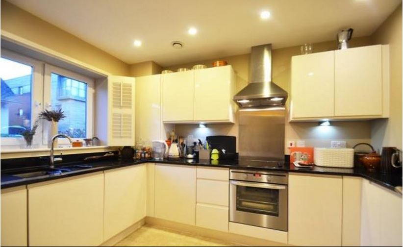 graylingwell park buy to let kitchen