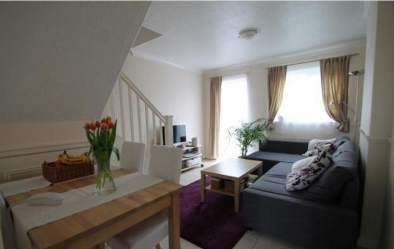 tangmere chichester buy-to-let lounge