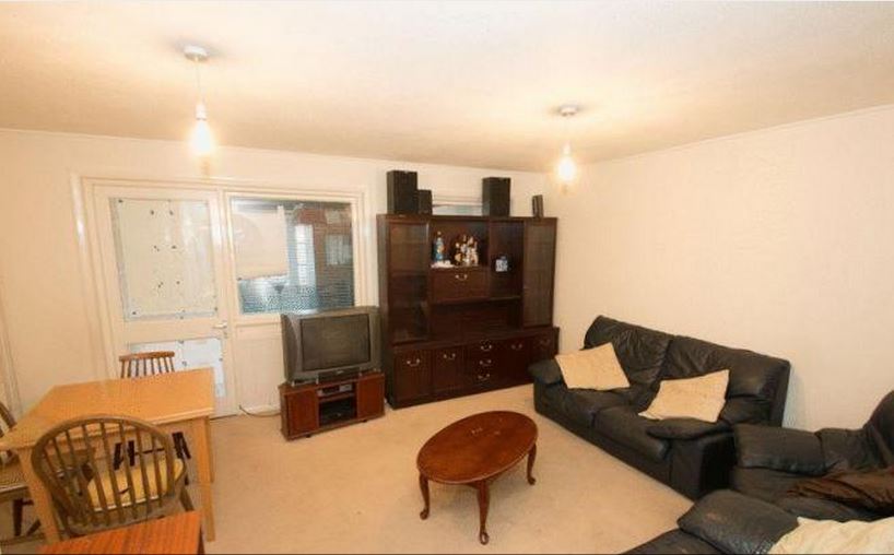 chichester buy to let lounge