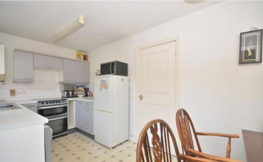 Chichester buy to let deal of the week kitchen