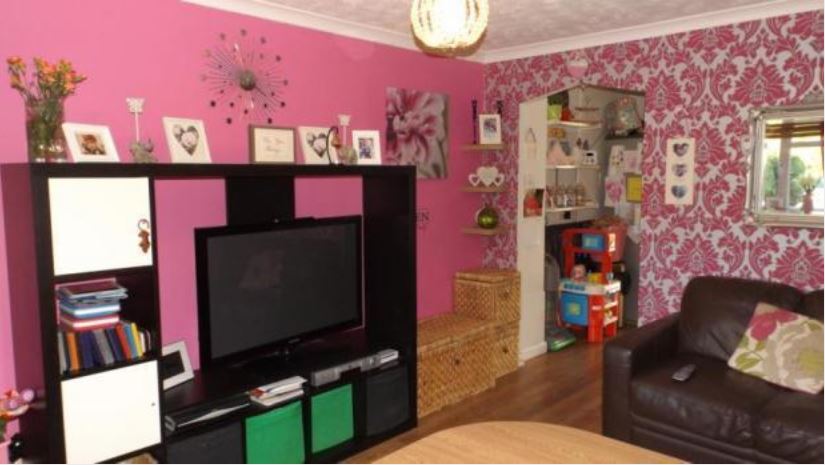 Chichester buy to let lounge