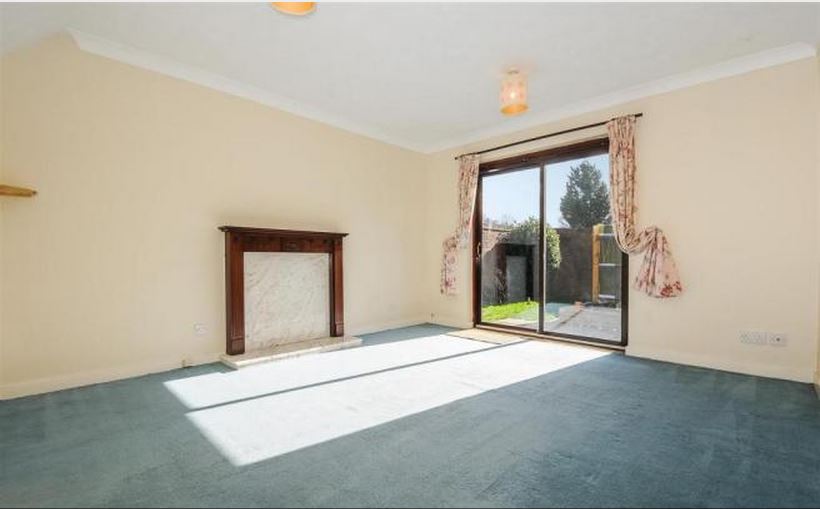 buy to let fishbourne chichester lounge