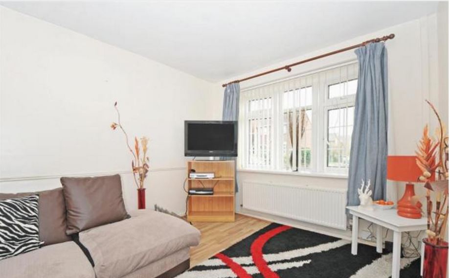 chichester buy-to-let property lounge