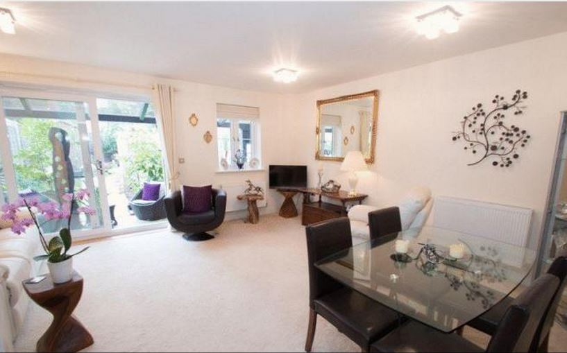 fishbourne house lounge