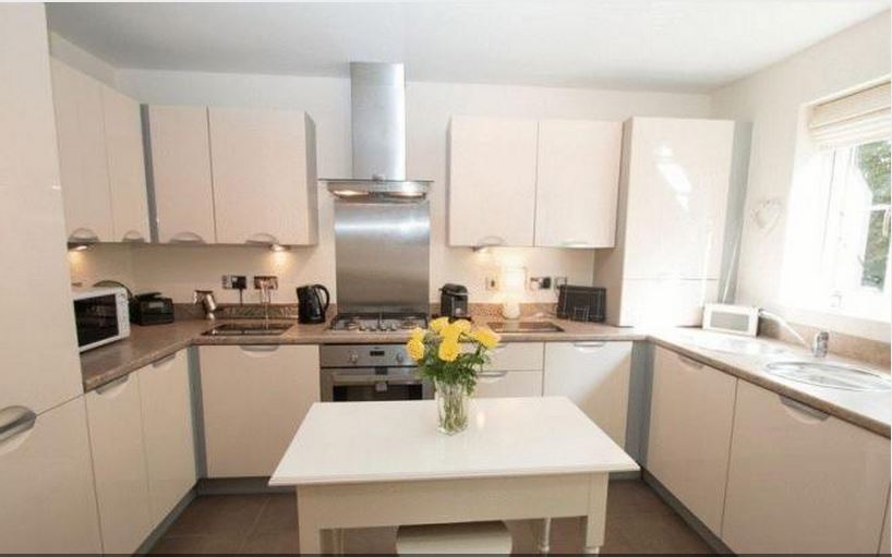 fishbourne house kitchen