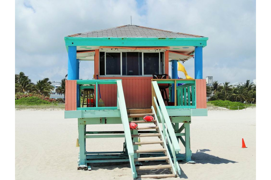post de surveillance shelter lifeguarg plage usa