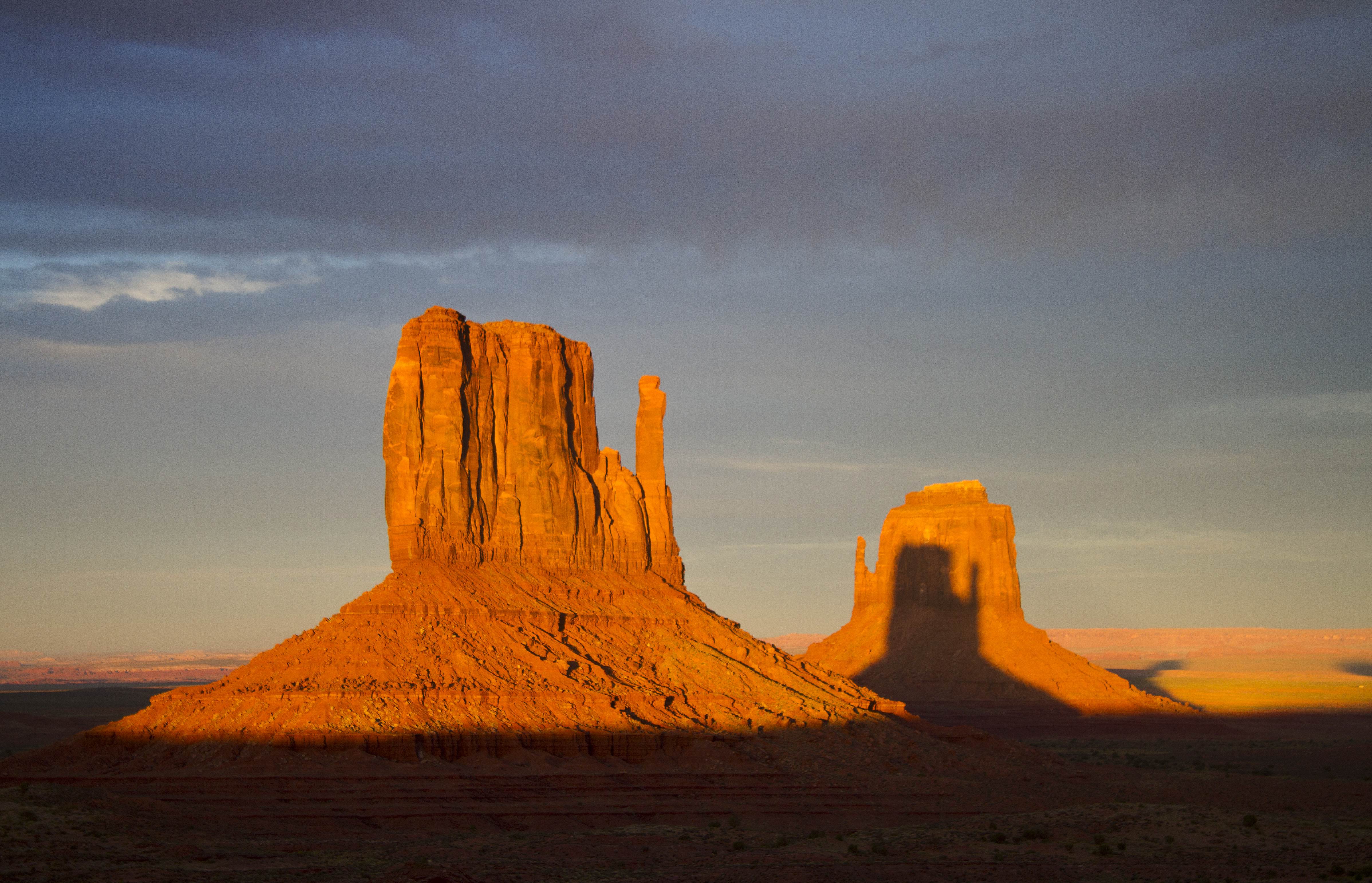 Mitten Shadow à Monument Valley en Arizona