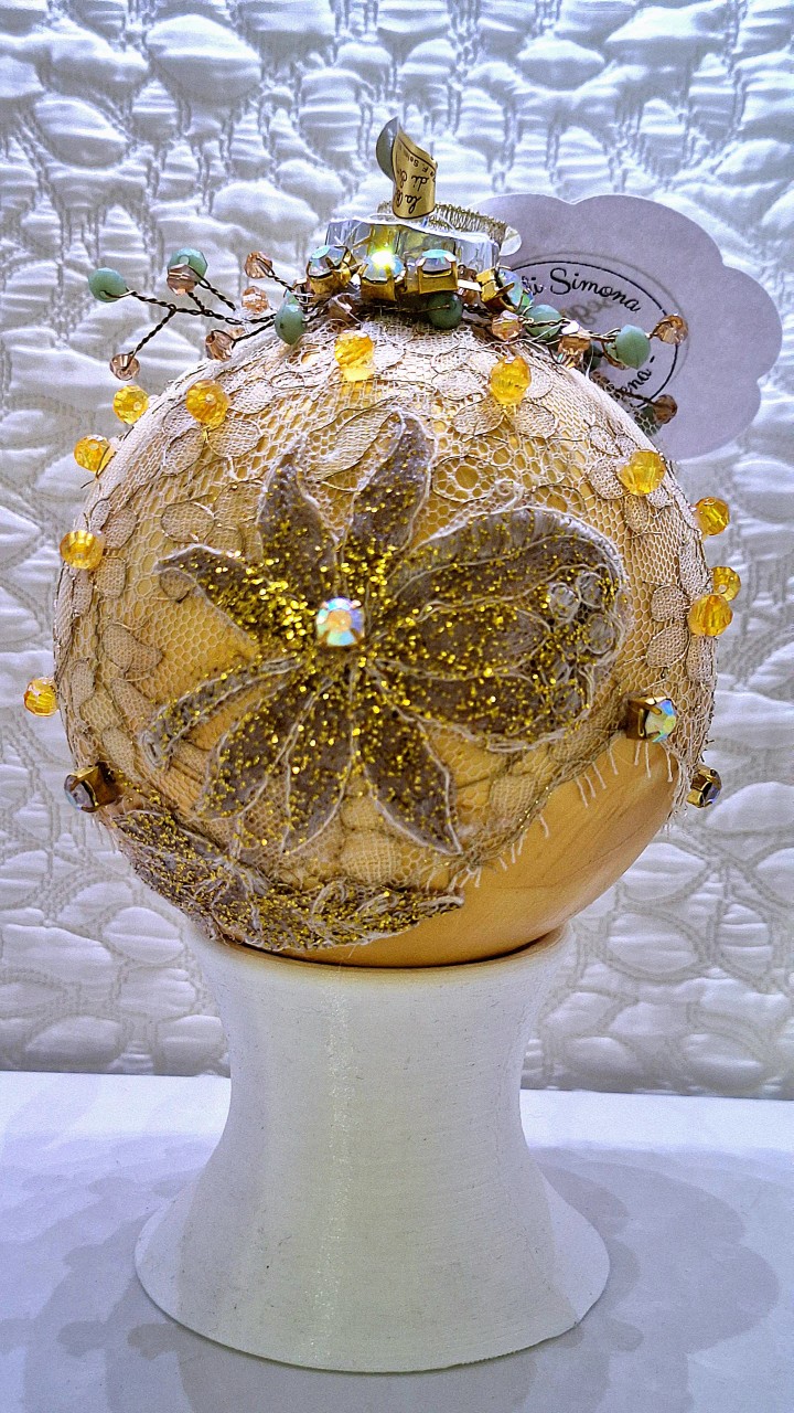 Hand-decorated Christmas ball