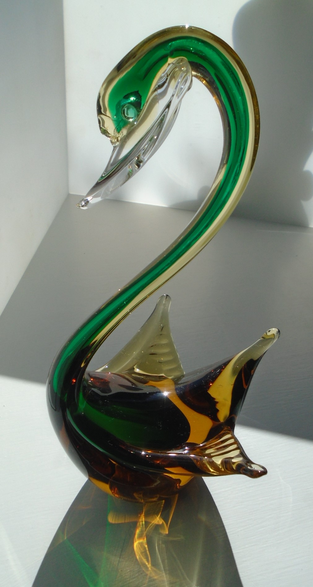 Vintage Murano Glass Swan. It measues  26cms in height and is approx. 13.5cms wide.