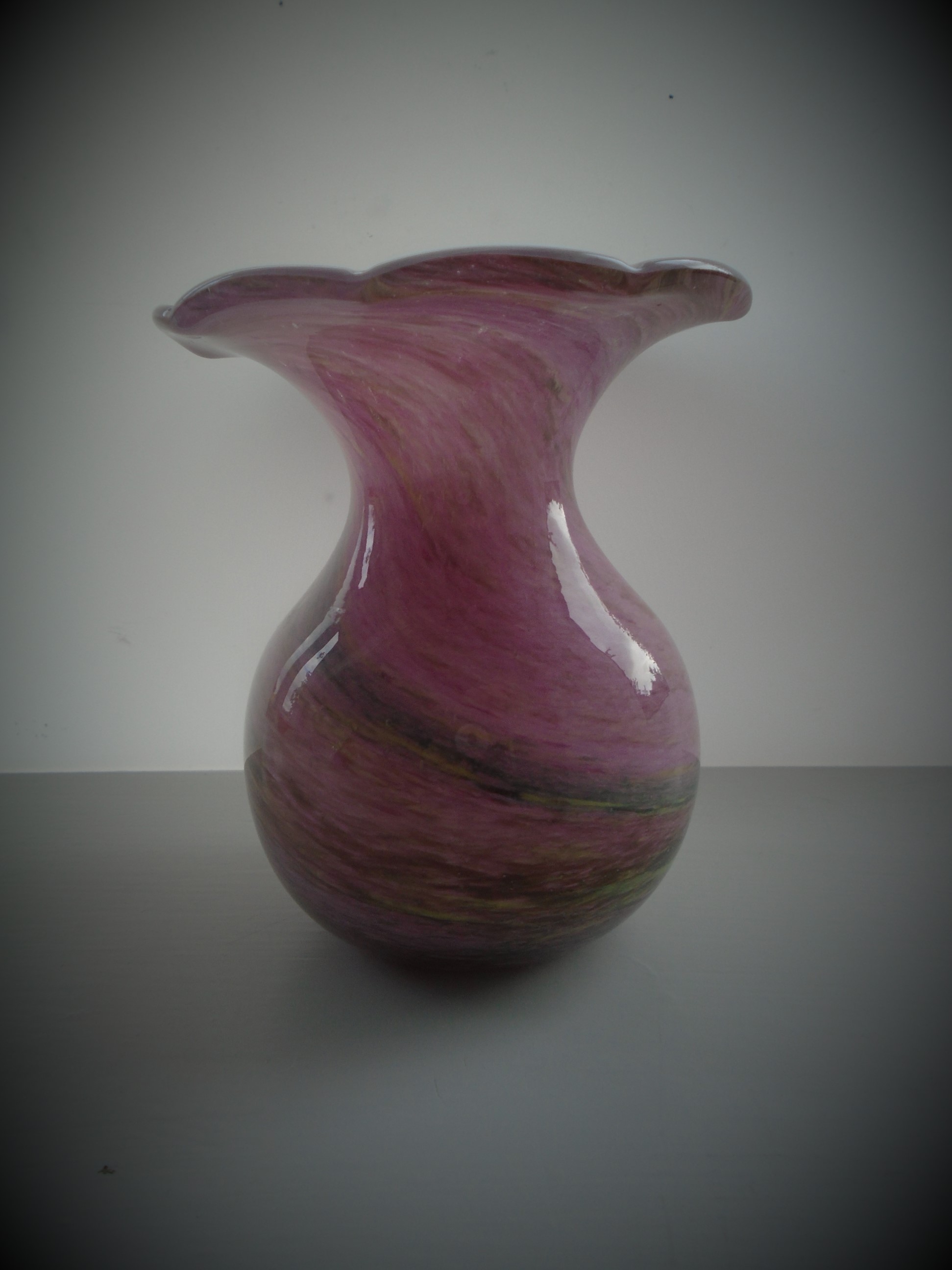 Pretty Alum Bay Glass Flared rimmed vase