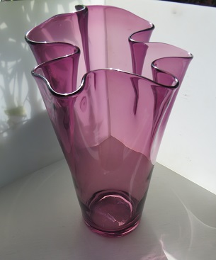 Large contemporary  Italian style glass handkerchief vase in the aubergine colourway.