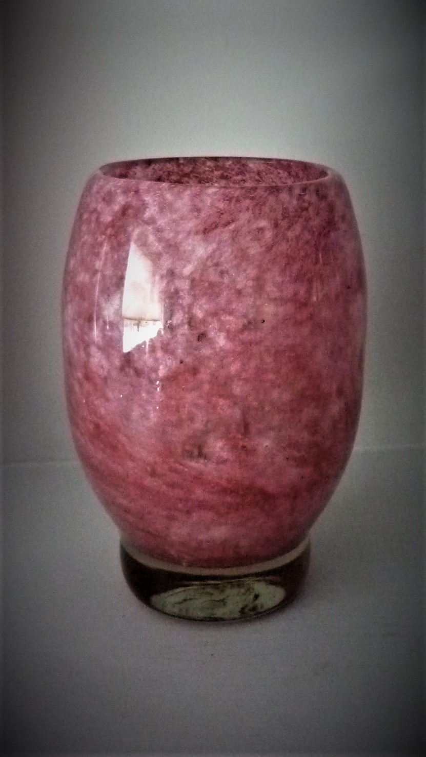 Vintage mottled Rose Pink Nazeing vase.