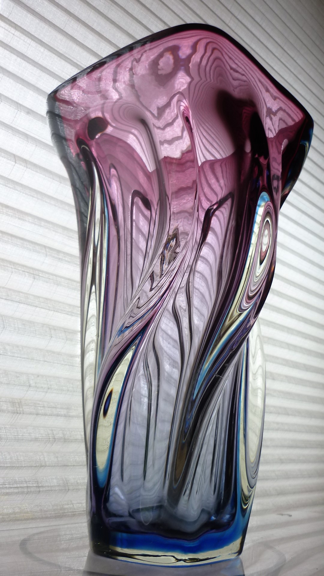 Stunning piece of vintage Chribska /Joseph Hospodka Czech Glass 