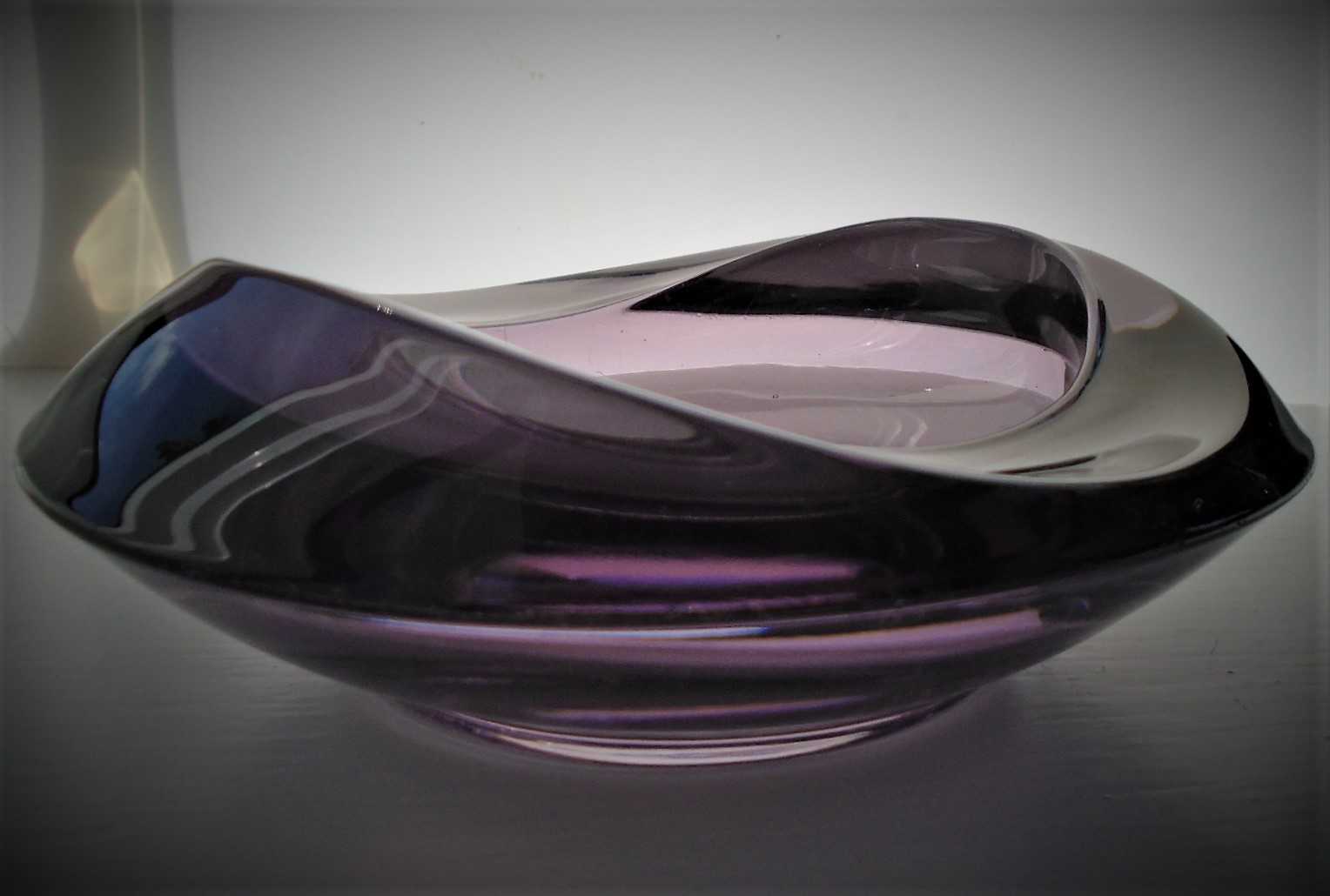 Beautiful Rosice Rudolf Jumiki  Sklo Union Czech glass bowl in amethyst  Pattern No. 1045 produced from 1962