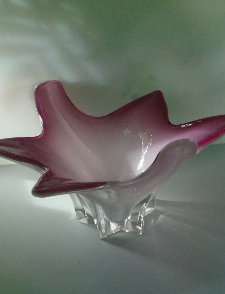 70s vintage Murano pulled rim glass bowl. 