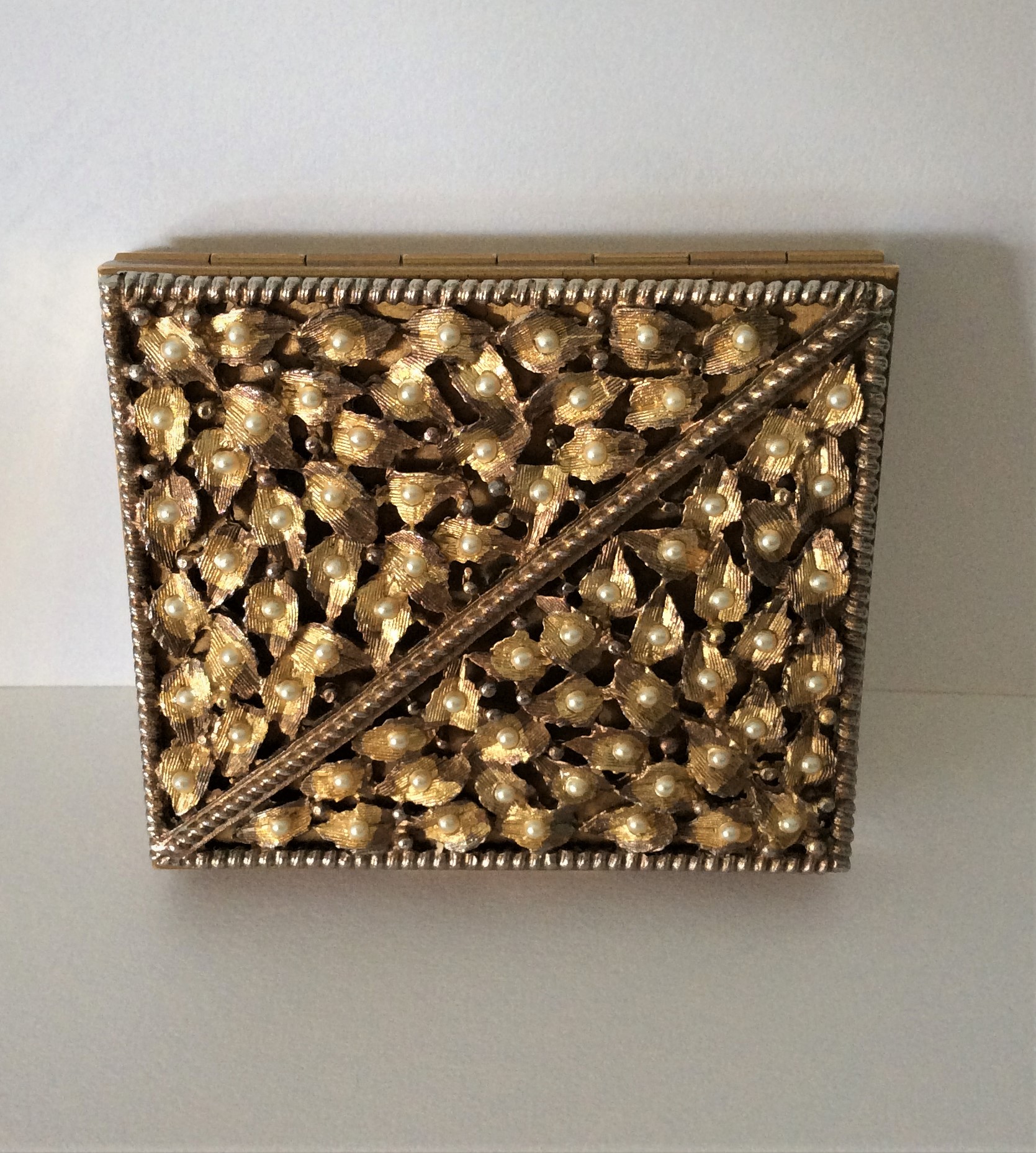 Vintage 50s Sam Fink Co. 5th Avenue Gold Tone Metal & Seed Pearl Rectangular Powder Compact with original sifter and signed puff.  Size: 6cm x 7cm Weight: 99g