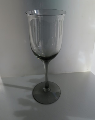  Exceptional quality large wine glass 