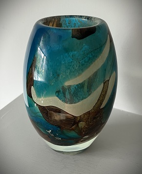  70s vintage Mdina Glass Ovoid Vase in the Tigers Eye pattern