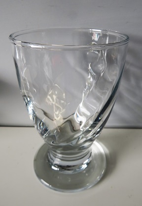 Fine quality clear footed glass with spiral decoration.
