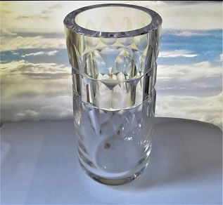 Stunning “Prince” pattern  cut glass vase designed by GÖRAN WÄRFF for Swedish glass maker Kosta in the 1980s.