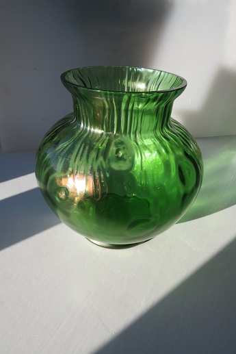 Antique Loetz Creta Rusticana Vase from the 1900s executed in the Art Nouveau Style.
