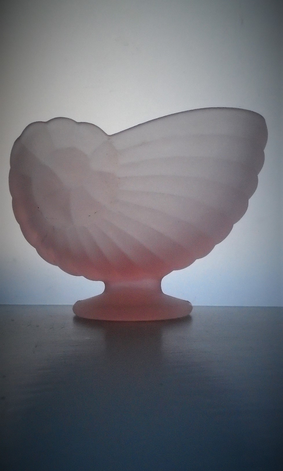 Beautiful vintage  Sowerby pink frosted glass Art Deco style bowl/ornament