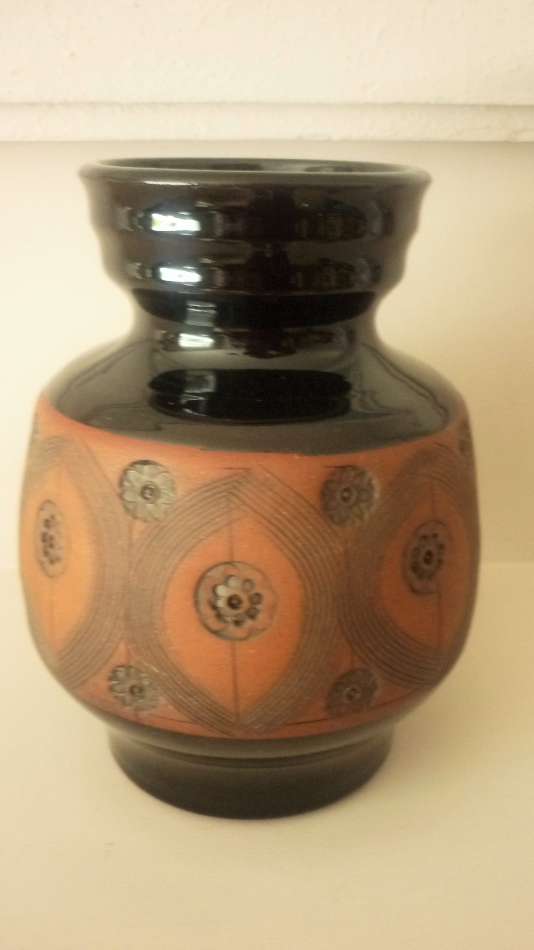 Fine ceramic vase  by Gordon Fox of Kentmere Pottery Lake District.