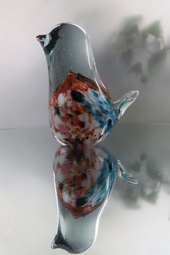 Pretty Mdina Glass Bird figurine. 