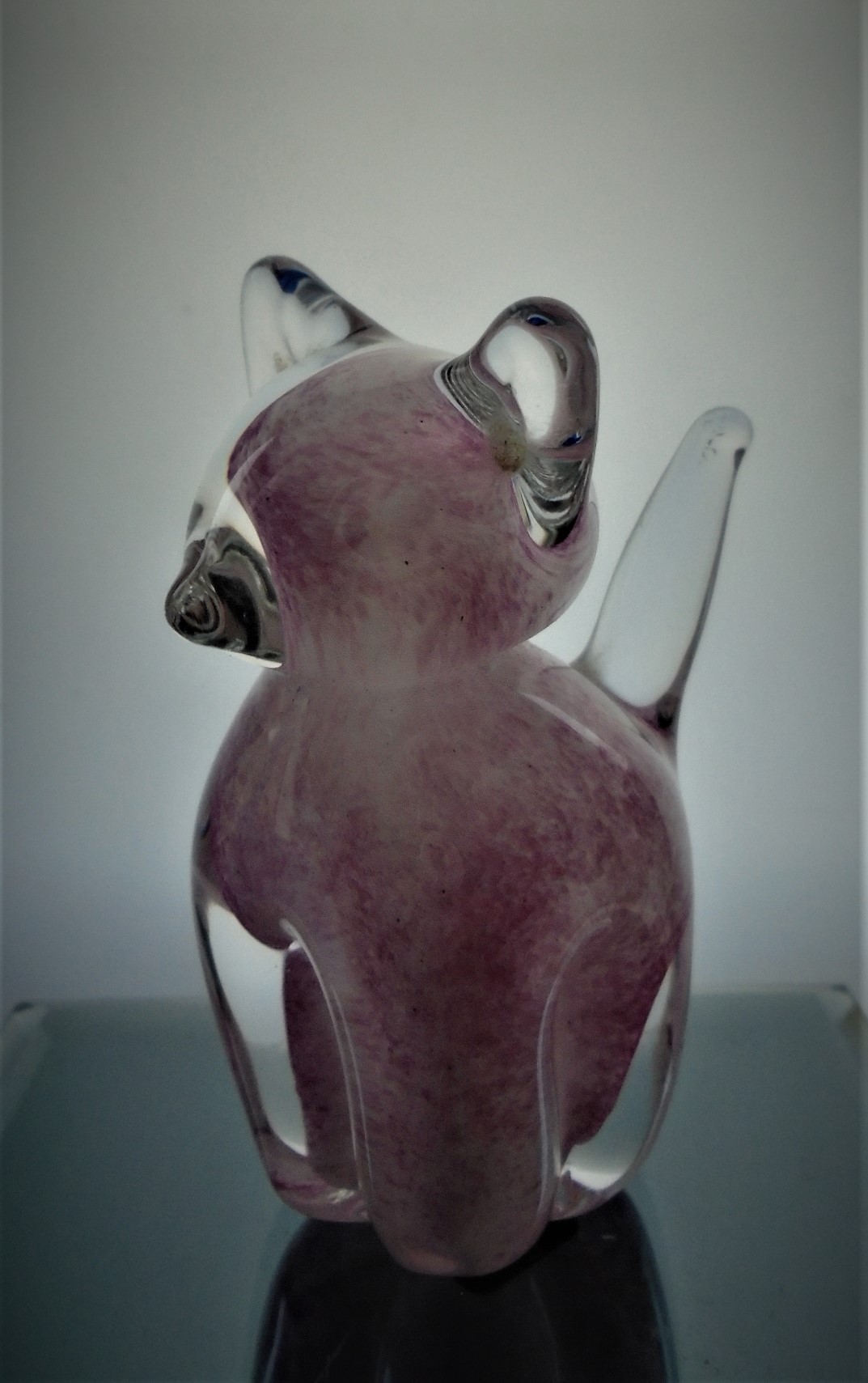 Cute glass cat figurine paper weight from the ISLE SCULPTURED GLASS Studio