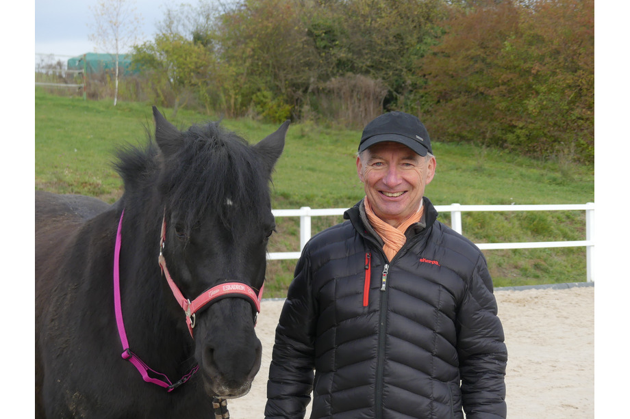 Markus mit Pferd als Co Trainer