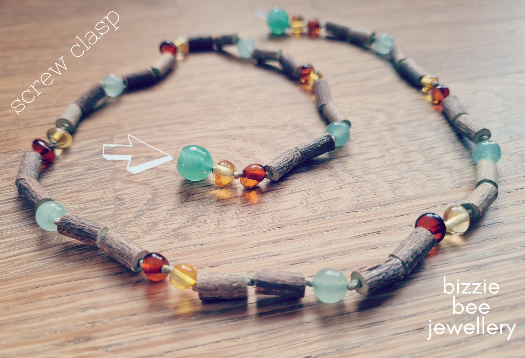 Skin support Hazelwood, green aventurine and Baltic amber necklace