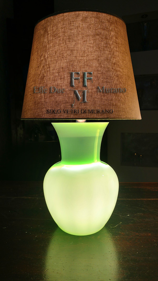 lampada tavolo vaso incamiciato verde