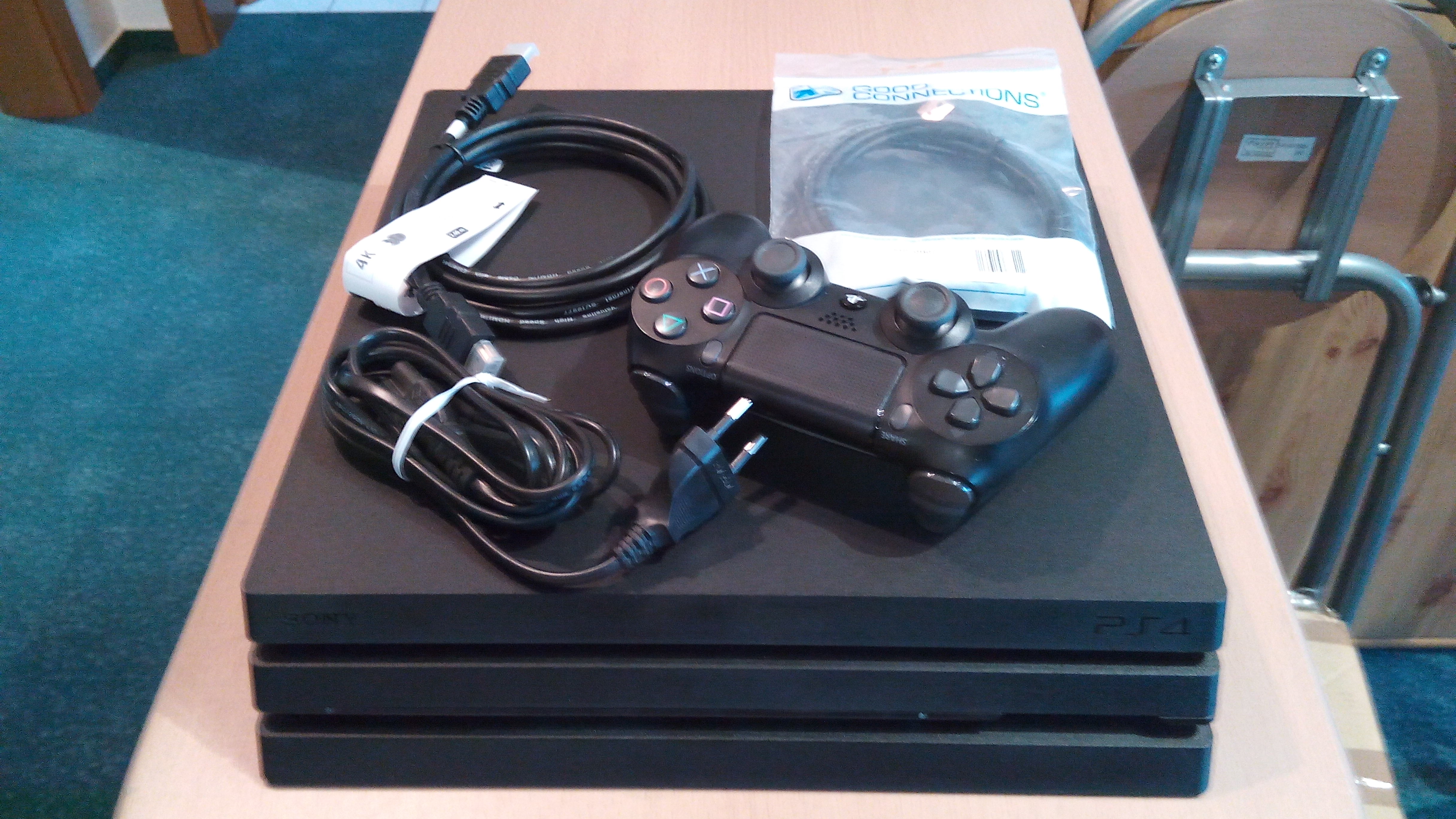PS4 Pro 1 TB 1 x Dualshock Controller zum Preis 330,00€. Sehr guter gebrauchter zustand mit üblichen Gebrauchsspuren am Gehäuse. 