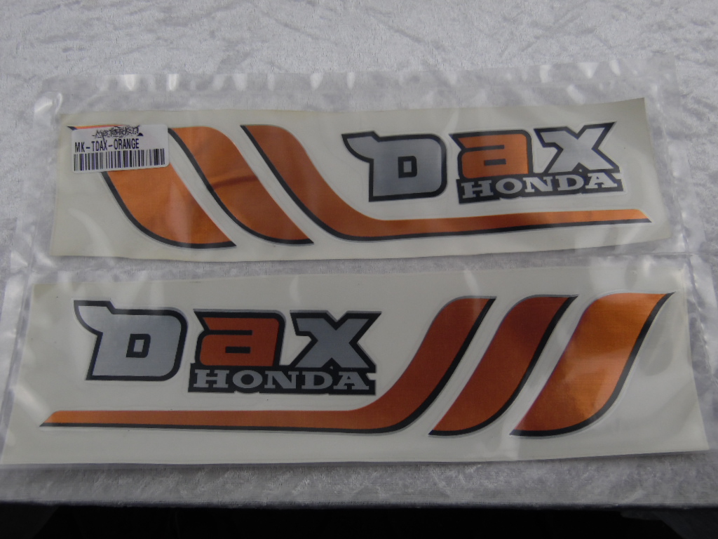 Rahmen-Emblem-Set Dax orange  32,50 EUR