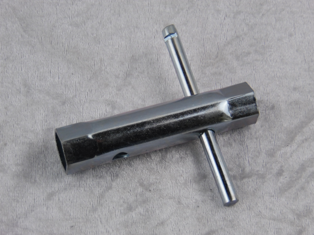 Zündkerzenschlüssel C-D Kerzen(10cm) kurz, 16/18mm  2,90 EUR